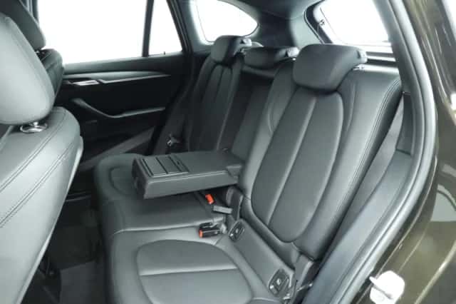 BMW X1 (2017) thumbnail 8