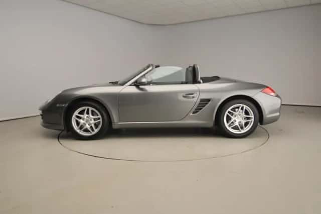 Porsche Boxster (2010) thumbnail 3