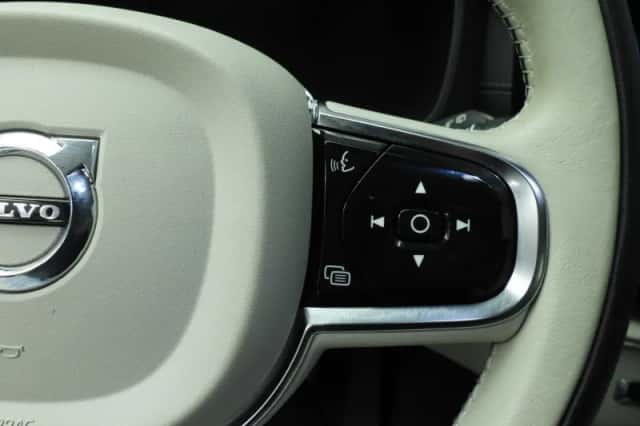 Volvo XC60 (2022) thumbnail 15