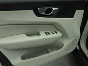 Volvo XC60 (2022) thumbnail 20