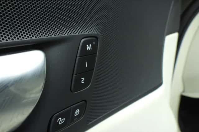 Volvo XC60 (2022) thumbnail 22