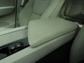 Volvo XC60 (2022) thumbnail 24