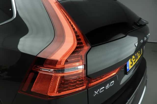 Volvo XC60 (2022) thumbnail 39