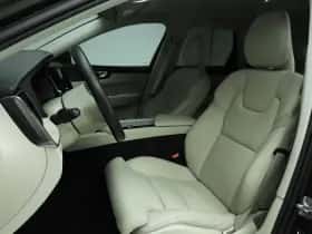 Volvo XC60 (2022) thumbnail 7