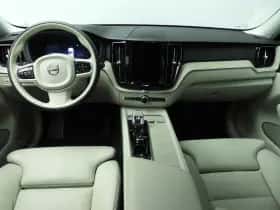 Volvo XC60 (2022) thumbnail 10