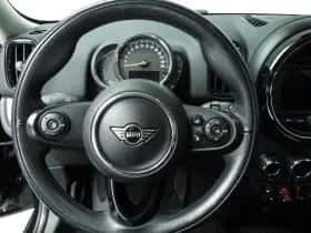 MINI Countryman (2019) thumbnail 11