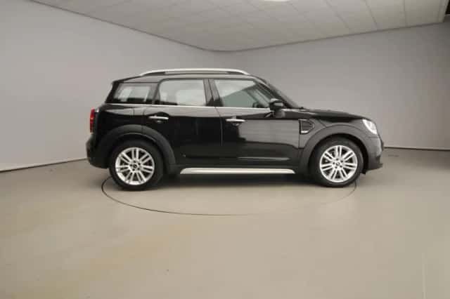 MINI Countryman (2019) thumbnail 4