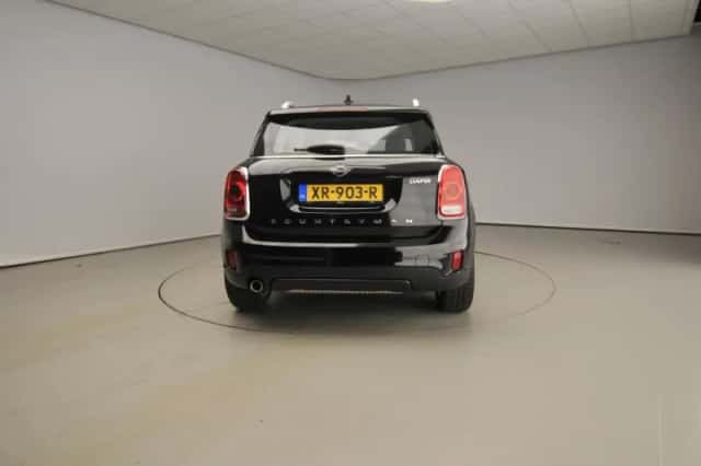 MINI Countryman (2019) thumbnail 3