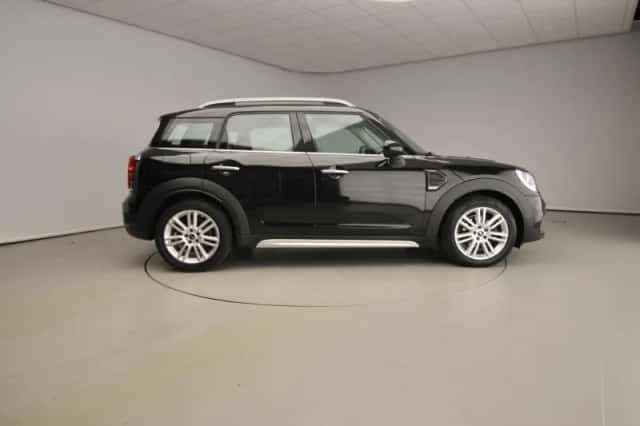MINI Countryman (2019) thumbnail 4