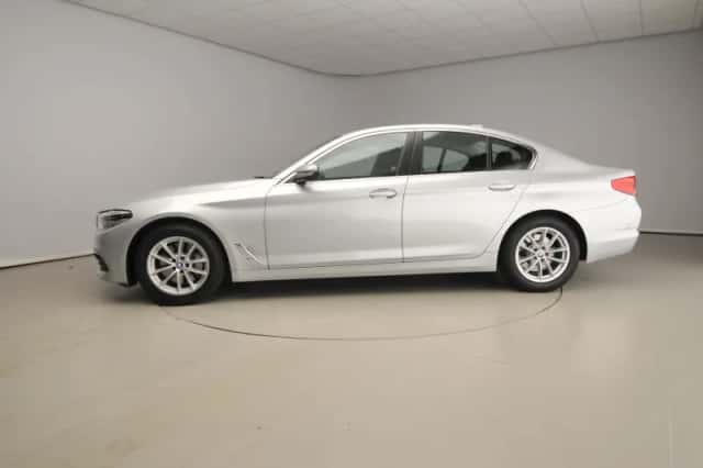 BMW 5-Serie (2017) thumbnail 2