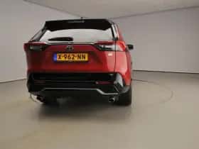 Toyota RAV4 (2024) thumbnail 3