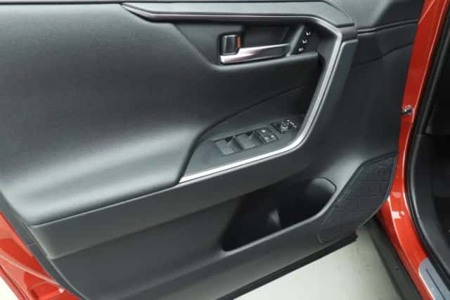 Toyota RAV4 (2024) thumbnail 23