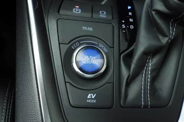 Toyota RAV4 (2024) thumbnail 34