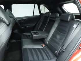 Toyota RAV4 (2024) thumbnail 8