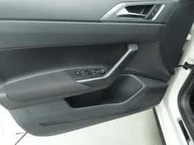 Volkswagen Polo (2022) thumbnail 22