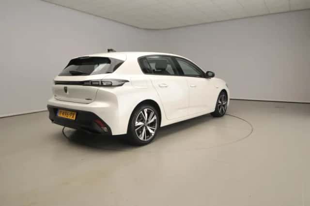 Peugeot 308 (2022) thumbnail 2
