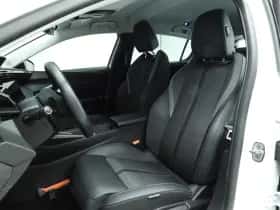 Peugeot 308 (2022) thumbnail 8