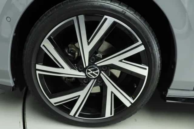 Volkswagen Golf (2024) thumbnail 11