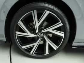 Volkswagen Golf (2024) thumbnail 11