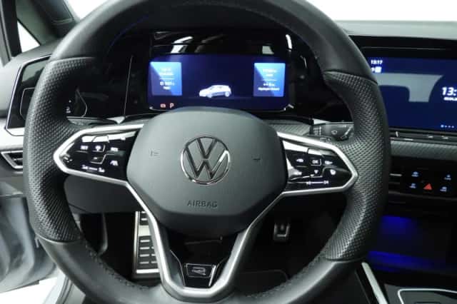 Volkswagen Golf (2024) thumbnail 12