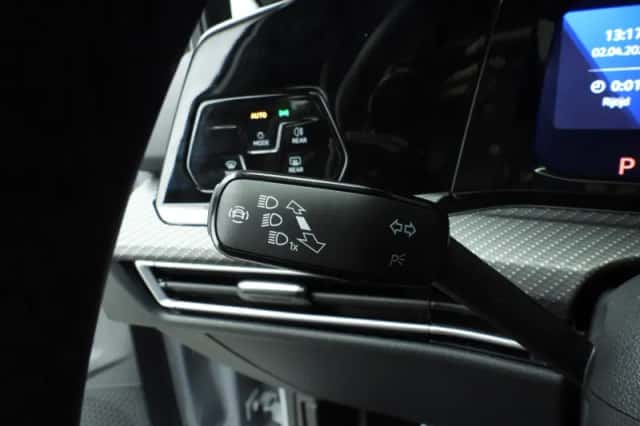 Volkswagen Golf (2024) thumbnail 14