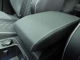 Volkswagen Golf (2024) thumbnail 17