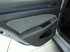 Volkswagen Golf (2024) thumbnail 30