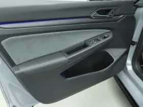 Volkswagen Golf (2024) thumbnail 33