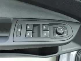 Volkswagen Golf (2024) thumbnail 34