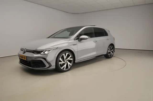 Volkswagen Golf (2024) thumbnail 39