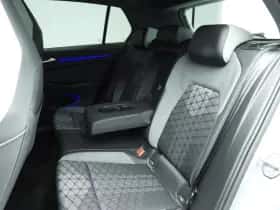 Volkswagen Golf (2024) thumbnail 9