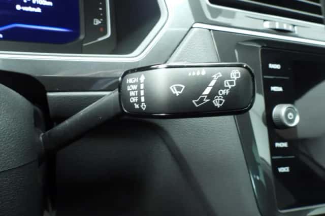 Volkswagen Tiguan (2020) thumbnail 38