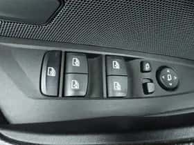 BMW i4 (2022) thumbnail 20