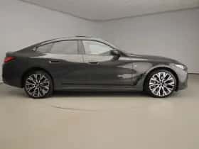 BMW i4 (2022) thumbnail 4