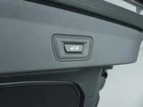 BMW i4 (2022) thumbnail 38