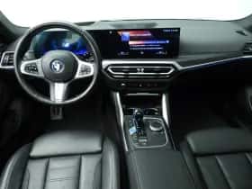 BMW i4 (2022) thumbnail 10