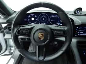 Porsche Taycan (2022) thumbnail 11