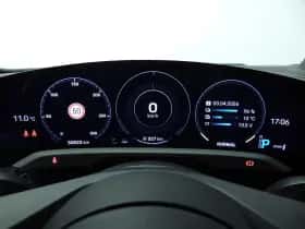 Porsche Taycan (2022) thumbnail 12