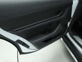 Porsche Taycan (2022) thumbnail 16