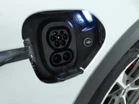 Porsche Taycan (2022) thumbnail 41