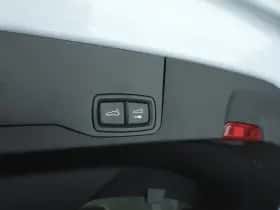 Porsche Taycan (2022) thumbnail 45