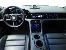 Porsche Taycan (2022) thumbnail 10
