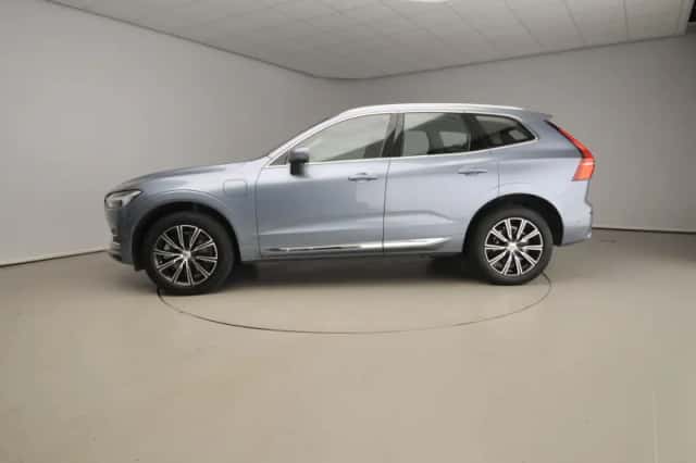 Volvo XC60 (2019) thumbnail 2