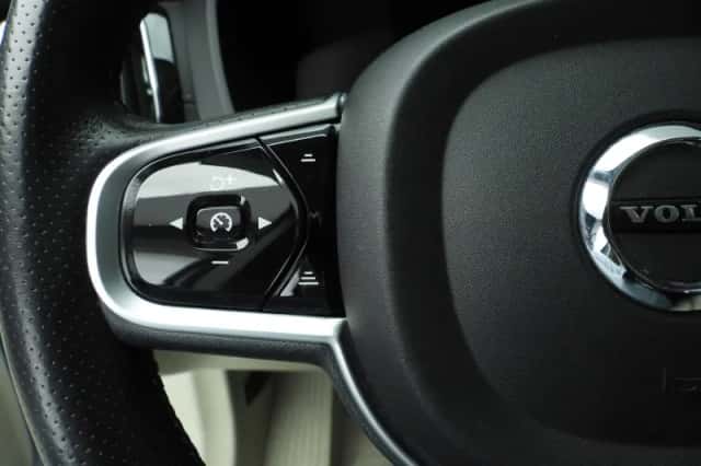 Volvo XC60 (2019) thumbnail 13