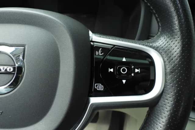 Volvo XC60 (2019) thumbnail 15