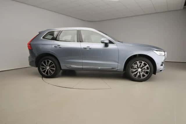 Volvo XC60 (2019) thumbnail 4