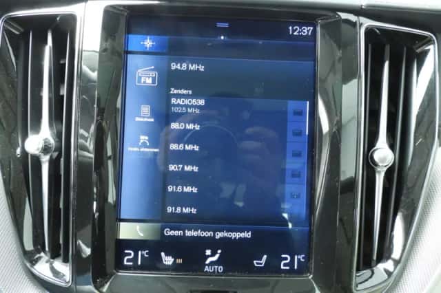 Volvo XC60 (2019) thumbnail 33