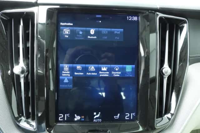 Volvo XC60 (2019) thumbnail 38