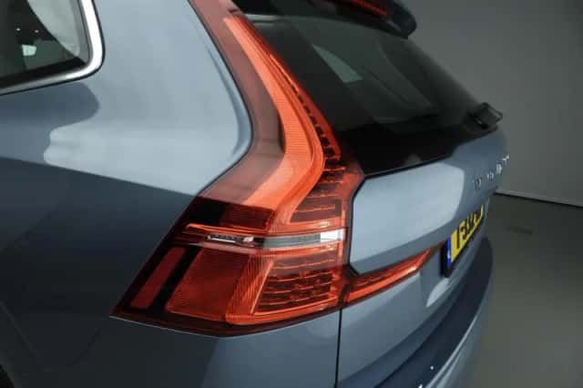 Volvo XC60 (2019) thumbnail 43