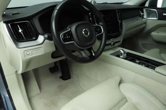 Volvo XC60 (2019) thumbnail 6